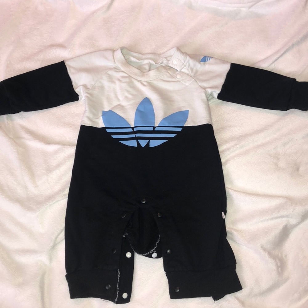 Adorable warm Addis’s baby tracksuit!